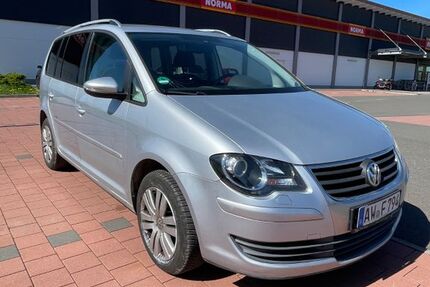 VW Touran 213.000 km 4.499 &euro; Bad Münstereifel 53902