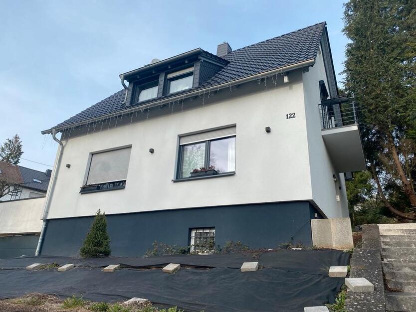 Zwangsversteigerung - Einfamilienhaus in Bischmisheim