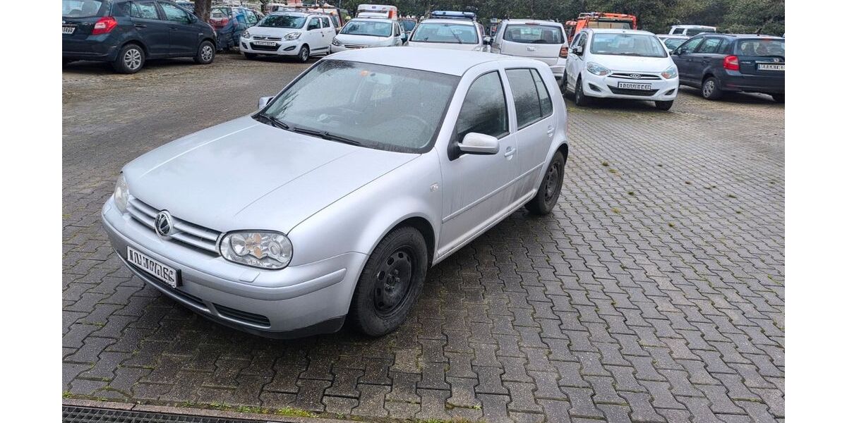 VW Golf 176.000 km 3.000 &euro; Konstanz 78467