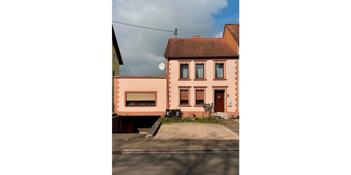 Doppelhaushälfte Nalbach - 9 Zimmer, 172 m&sup2;, 158.000&euro; | Angebot:26729814