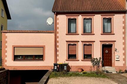 Haus Nalbach - 9 Zimmer, 172 m&sup2;, 158.000&euro; | Angebot:26729814