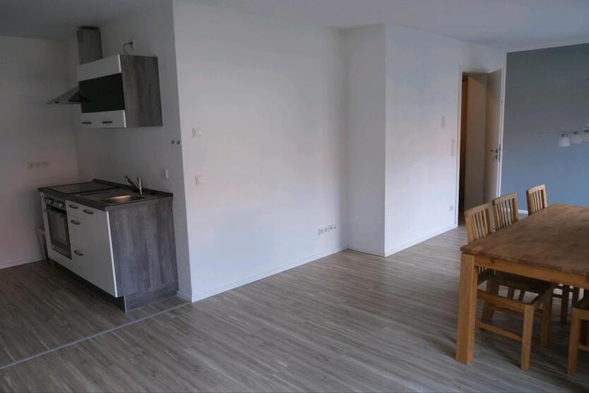 2 Zimmer im Souterrain