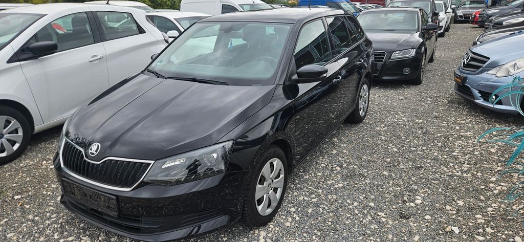 Skoda Fabia 137.000 km 6.490 € Reutlingen 72766