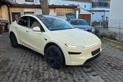 Tesla Model Y 10.015 km 54.000 &euro; Dresden 01139