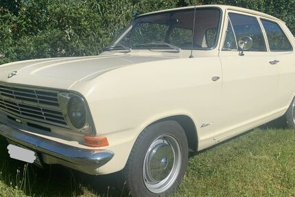 Opel Kadett 65.461 km 7.500 &euro; Burgheim 86666