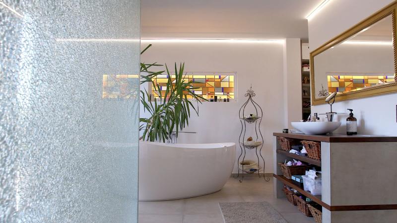 ObjNr:19731 - Hochmoderne, neuwertige Doppelhaushälfte wird jeglichen Ansprüchen gerecht 4 zimmer