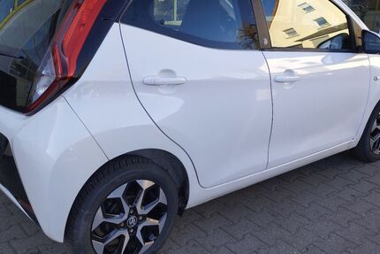 Toyota Aygo (X) 98.600 km 8.200 &euro; Rathenow 14712