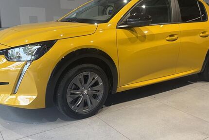 Peugeot 208 40.404 km 17.995 &euro; Augsburg 86179