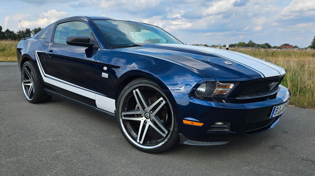 Ford Mustang 147.600 km 8.950 &euro; Bielefeld 33729