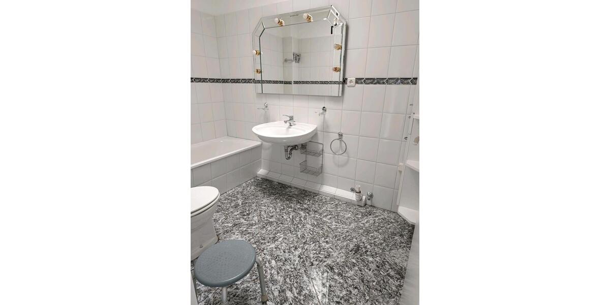 Etagenwohnung Reinbek - 3 Zimmer, 100 m&sup2;, 325.000&euro; | Angebot:26698456