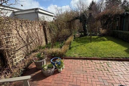Haus Husum - 8 Zimmer, 160 m&sup2;, 1.450&euro; | Angebot:25988687