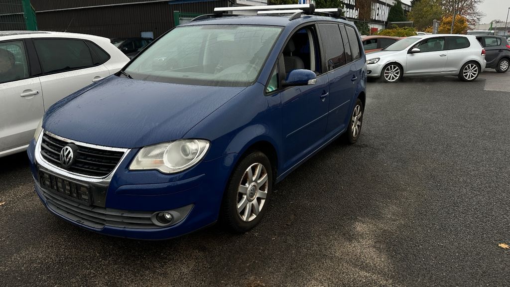 VW Touran 240.000 km 2.500 &euro; Winsen/Luhe 21423