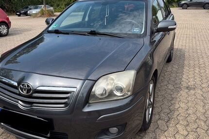 Toyota Avensis 375.985 km 1.500 &euro; Köln 50968