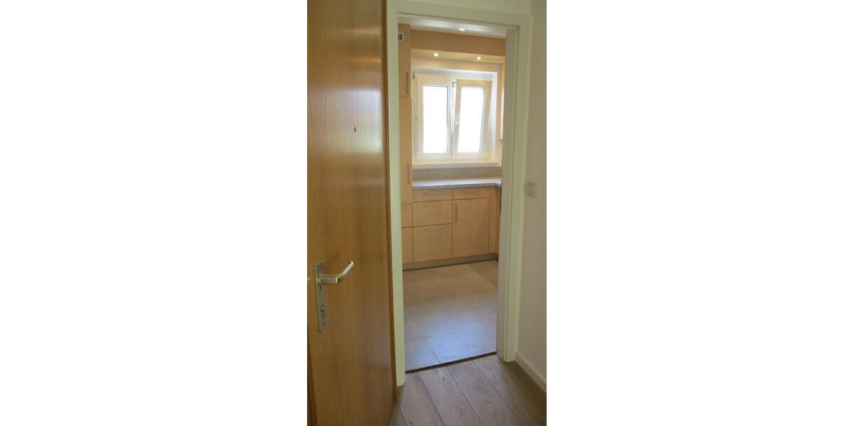 Degerloch 2,5 Zi. mit Küche, Balkon, Gäste-WC usw. provisionsfrei 2.5 zimmer