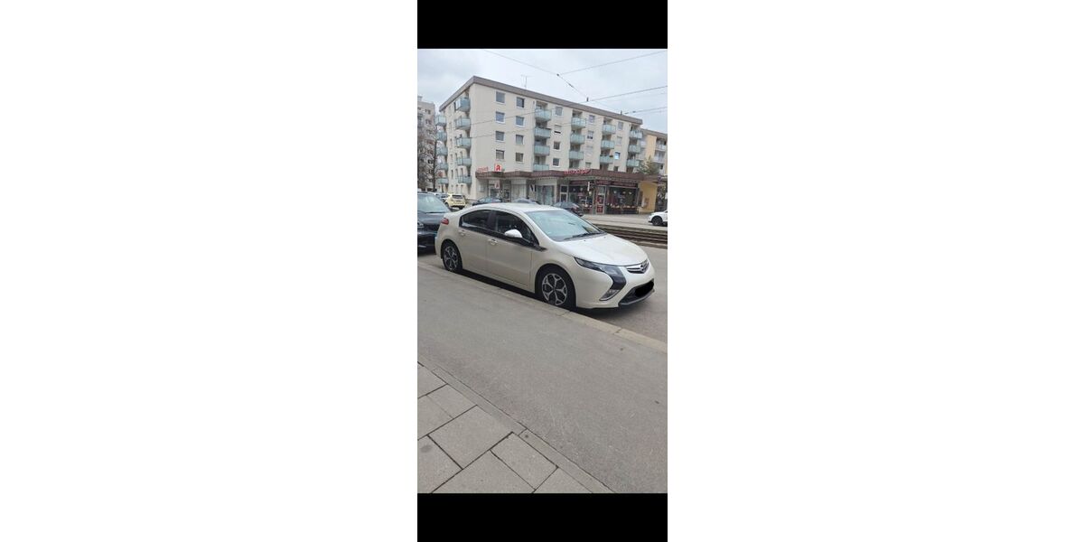 Opel Ampera 64.000 km 15.000 &euro; München 80804