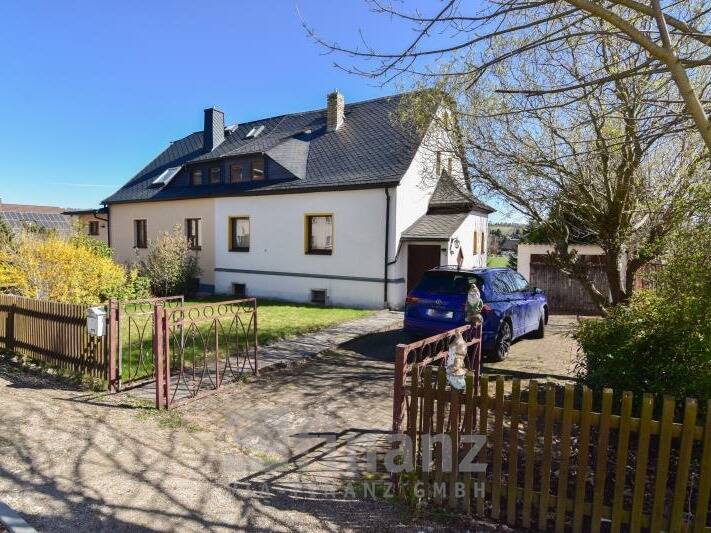 Doppelhaushälfte Oelsnitz - 6 Zimmer, 124 m&sup2;, 160.000&euro; | Angebot:26744684