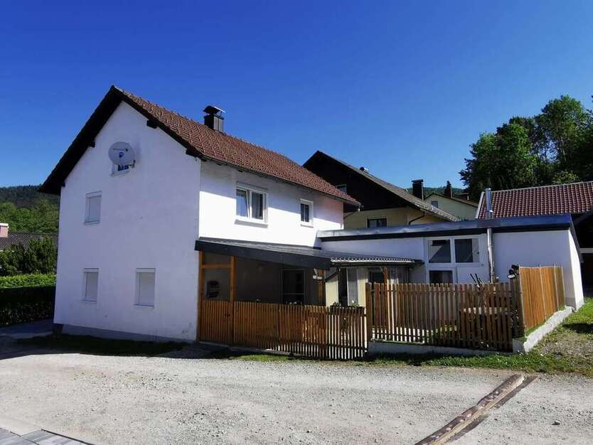 Haus zum Kaufen in Deggendorf 329.000 € 140 m²