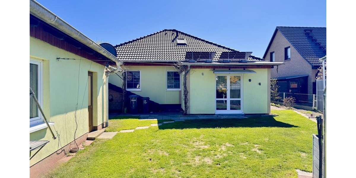 HORN IMMOBILIEN + Einfamilienhaus mit Einbauküche, Doppelgarage und Keller in Krugsdorf bei Pasewalk - Einfamilienhaus Krugsdorf | Angebot:26531984