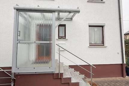 Haus zum Kaufen in Schwäbisch Gmünd 373.900 € 180 m² 10 zimmer