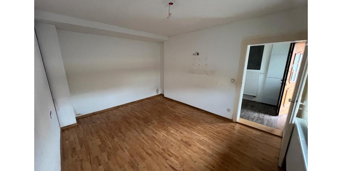 Mehrfamilienhaus, Wohnhaus Ipsheim - 7 Zimmer, 170 m&sup2;, 500.000&euro; | Angebot:27024843