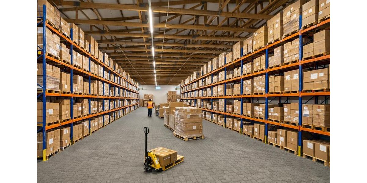 Gewerbeimmobilie: Lagerhalle inkl. Büro – sofort verfügbar zimmer