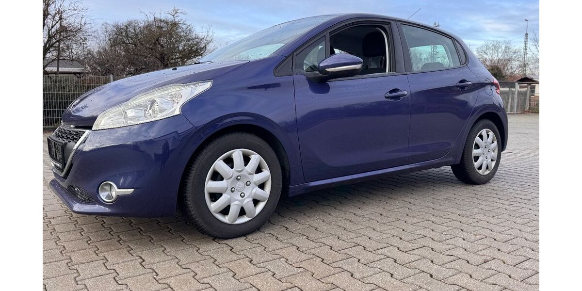 Peugeot 208 159.999 km 3.999 &euro; München 81825