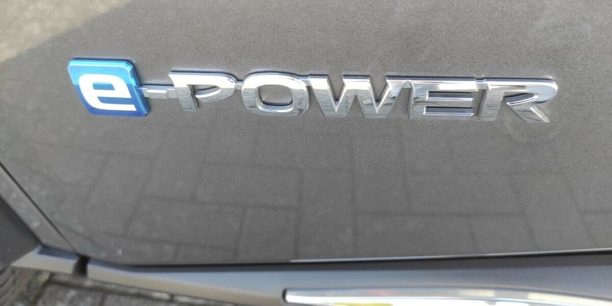 Nissan X-Trail e-Power e-4orce Tekna 4x4 35.698 km 37.190 &euro; Höchstenbach 57629