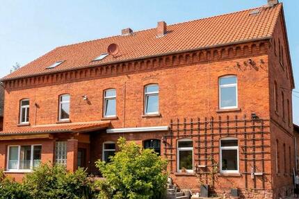 Haus Calvörde Wegenstedt - 14 Zimmer, 500 m&sup2;, 350.000&euro; | Angebot:25173676