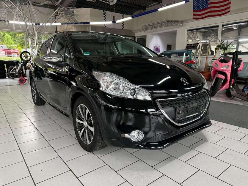 Peugeot 208 96.000 km 4.999 € Walldürn 74731