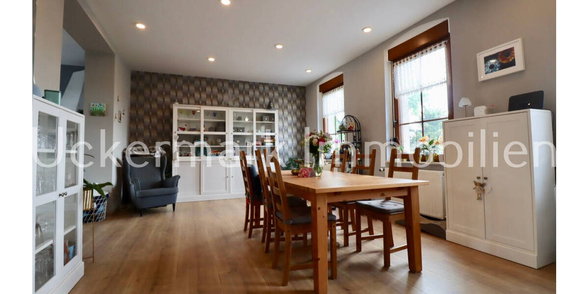 Mehrfamilienhaus, Wohnhaus Lychen - 7 Zimmer, 194 m&sup2;, 298.000&euro; | Angebot:25778922