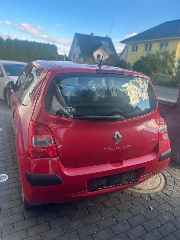 Renault Twingo 104.486 km 2.400 € Bielefeld 33609
