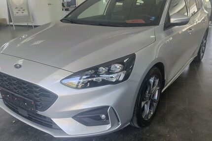 Ford Focus 80.316 km 17.990 &euro; Berglicht 54426