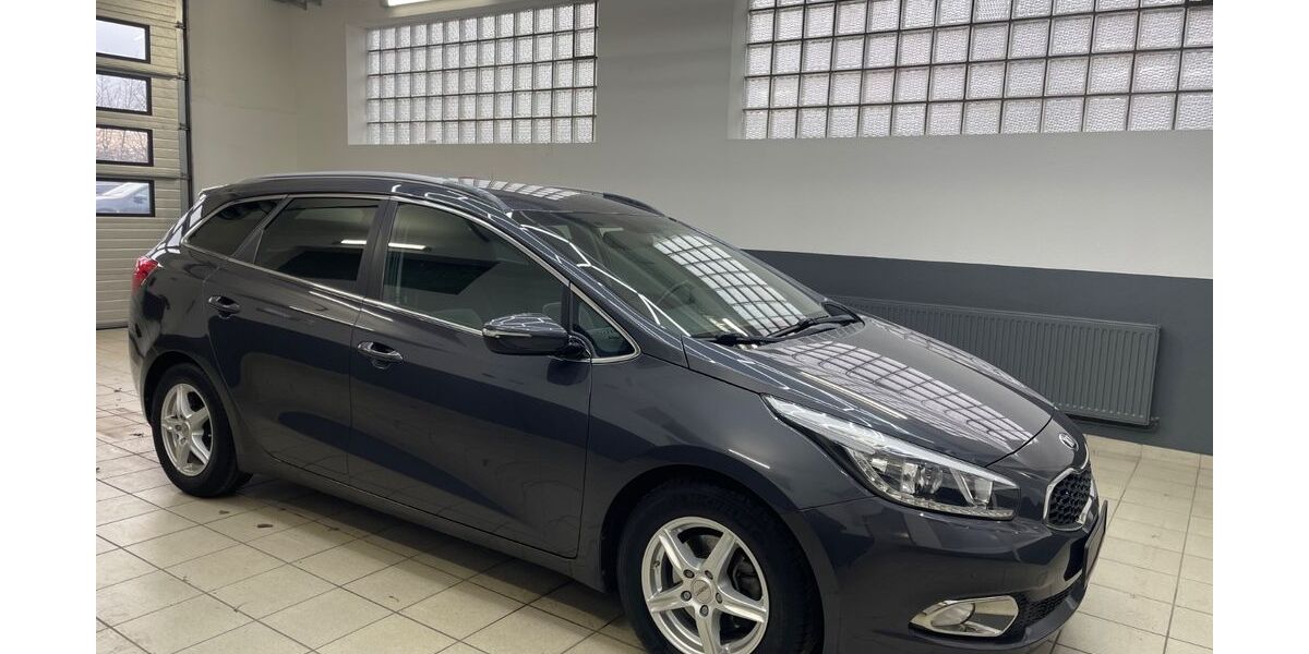 Kia ceed / Ceed 94.265 km 11.000 &euro; Kamen 59174