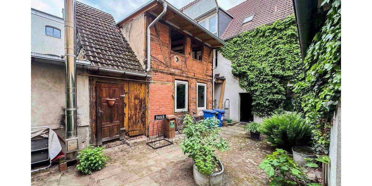 Mehrfamilienhaus, Wohnhaus Magdeburg Sudenburg - 9 Zimmer, 280 m&sup2;, 400.000&euro; | Angebot:26244796