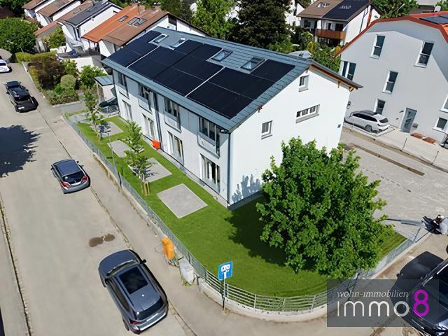 Reihenhaus München Allach-Untermenzing - 4 Zimmer, 111 m&sup2;, 2.800&euro; | Angebot:26624123