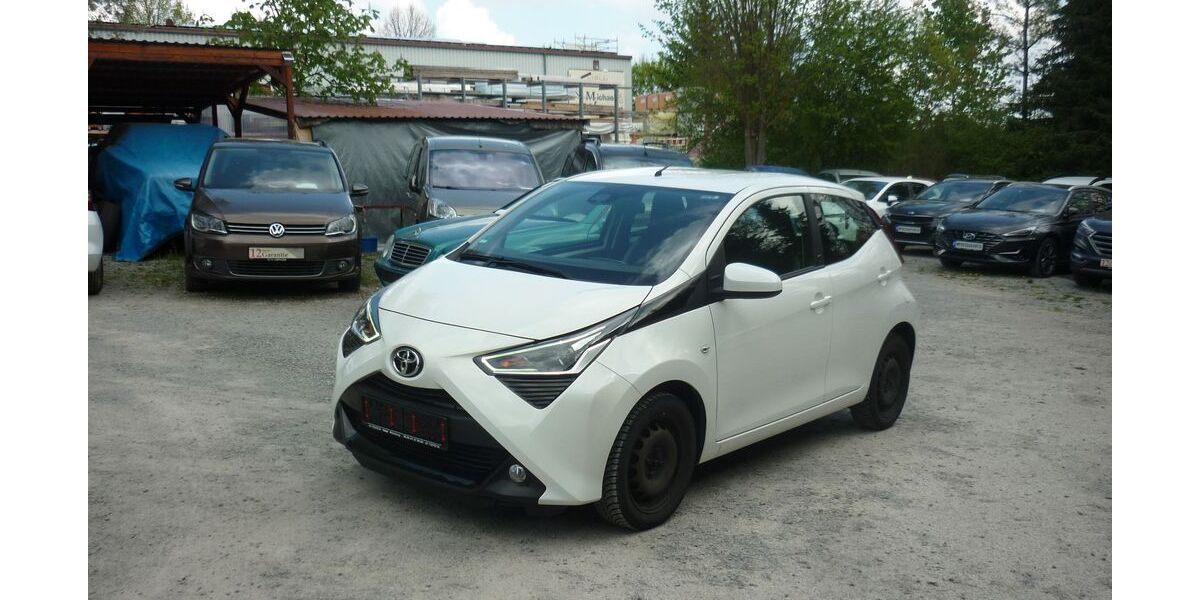 Toyota Aygo (X) 39.350 km 11.990 &euro; Estenfeld bei Würzburg 97230