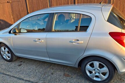 Opel Corsa 117.000 km 4.700 &euro; Schwedt 16303