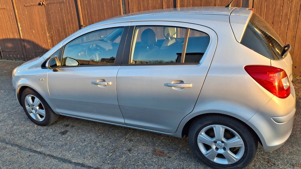 Opel Corsa 117.000 km 4.700 &euro; Schwedt 16303