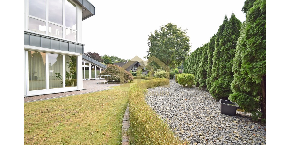 TOP !!! GANZ NEUER PREIS: Exklusives Anwesen mit Pool in Bestlage von Achim-Uesen! - Einfamilienhaus Achim | Angebot:26634779