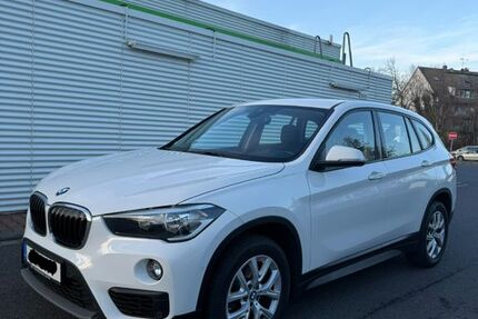 BMW X1 98.000 km 17.900 &euro; Düsseldorf 40589