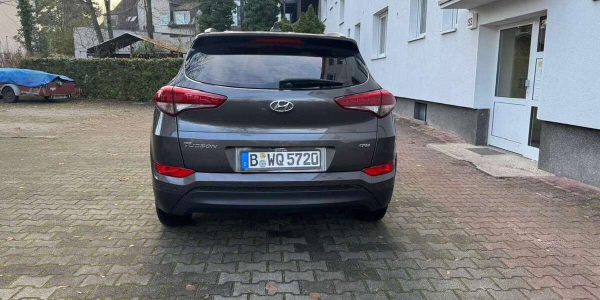 Hyundai TUCSON 175.000 km 13.400 &euro; Berlin, Stadt 12209
