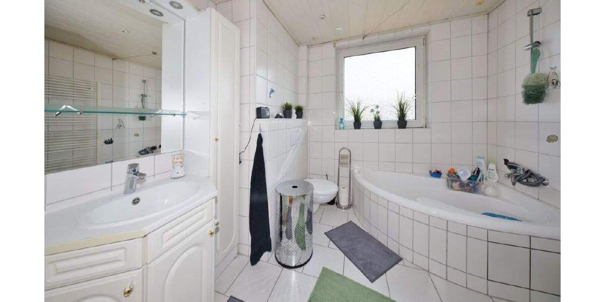 Doppelhaushälfte Sande - 4 Zimmer, 90 m&sup2;, 185.000&euro; | Angebot:25686753