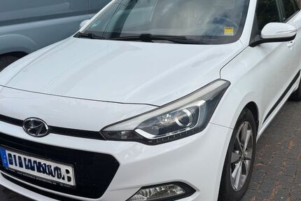 Hyundai i20 110.000 km 9.500 &euro; Bornheim 53332