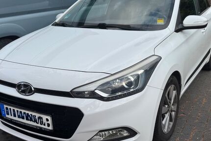 Hyundai i20 110.000 km 9.990 &euro; Bornheim 53332