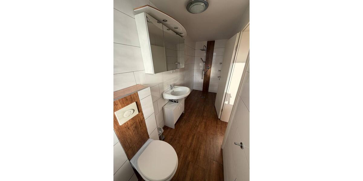 Einfamilienhaus Bad Gandersheim - 8 Zimmer, 245 m&sup2;, 255.000&euro; | Angebot:26381446