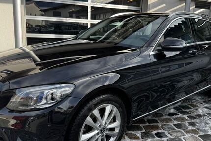 Mercedes-Benz 220 142.750 km 18.850 &euro; Flintsbach am Inn 83126