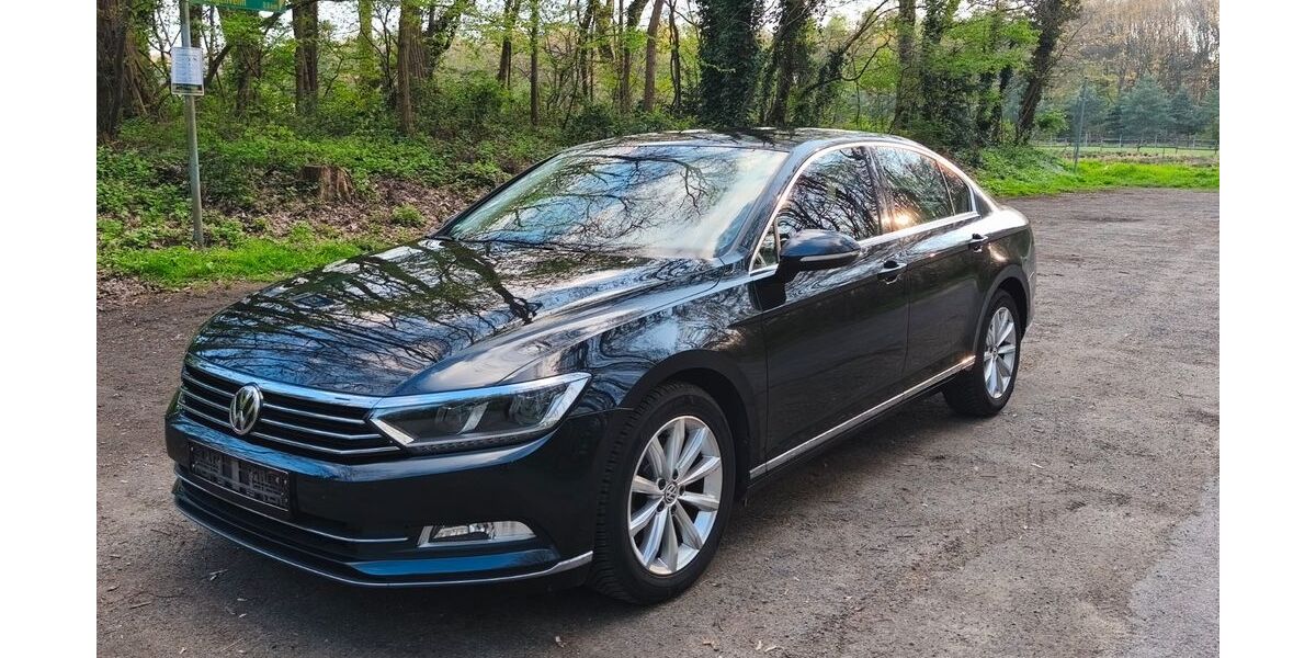 VW Passat 105.400 km 11.900 &euro; Nettetal 41334