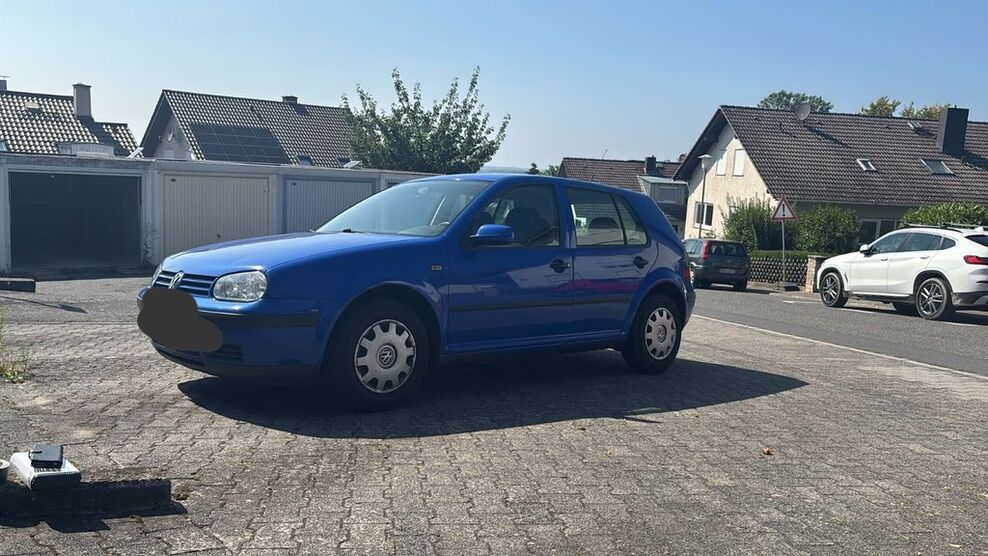 VW Golf 128.059 km 2.850 € Rodgau 63110