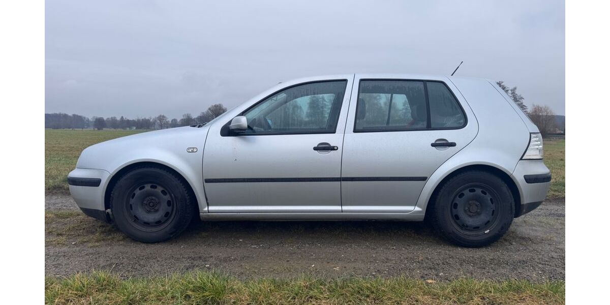 VW Golf 286.000 km 1.700 &euro; Räckelwitz 01920