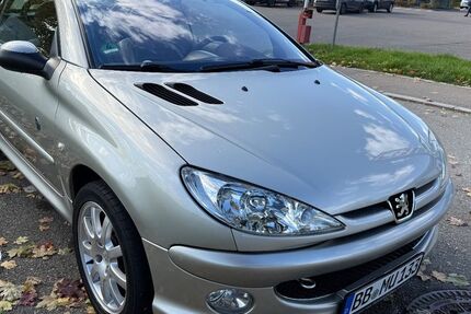 Peugeot 206 110.000 km 2.990 € Waldenbuch 71111